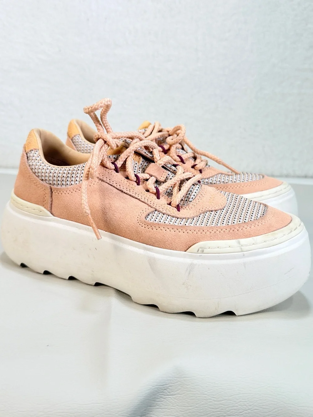 UGG Marin Mega Lace Platform Sneakers Womens Size 7 Peach Beige Suede Chunky